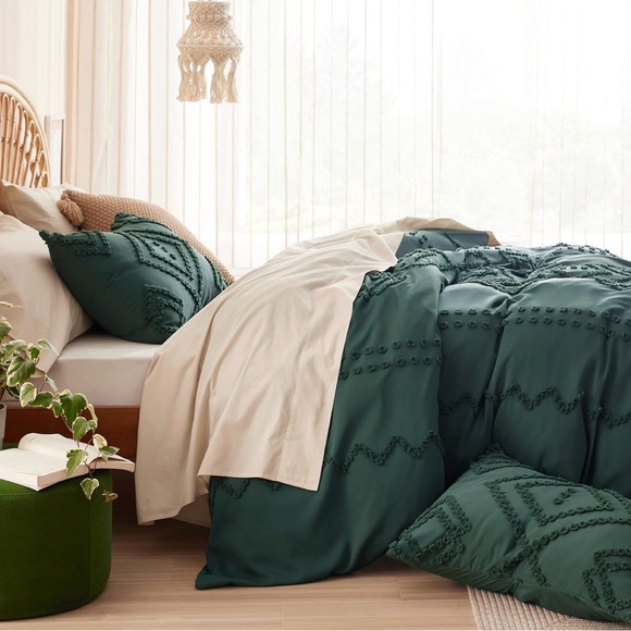 Forest green queen size tufted duvet cover and sham set - Picture 8 of 9